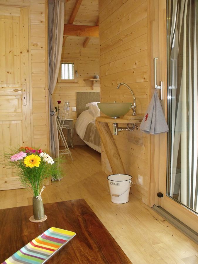 La Cabane Du Vieux Chene Susmiou Eksteriør billede